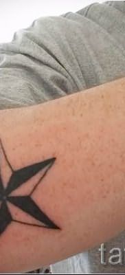 Фото тату звезды на локтях для статьи про значение рисунка татуировки – tatufoto.ru – 28