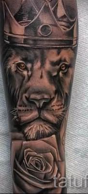 тату лев с короной – фото для статьи про значение татуировки – tatufoto.ru – 50