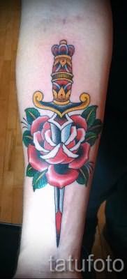 фото тату кинжал и роза пример для статьи про значение татуировки – tatufoto.ru – 8