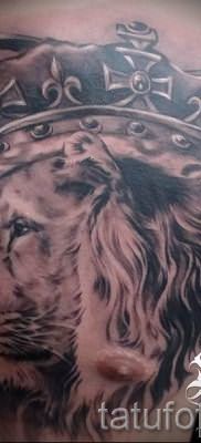 тату лев с короной – фото для статьи про значение татуировки – tatufoto.ru – 58