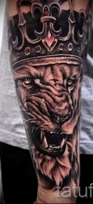 тату лев с короной – фото для статьи про значение татуировки – tatufoto.ru – 67