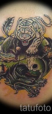фото тату тигр и дракон для статьи про значение татуировки – tatufoto.ru – 31