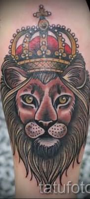 тату лев с короной – фото для статьи про значение татуировки – tatufoto.ru – 66