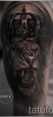 тату лев с короной – фото для статьи про значение татуировки – tatufoto.ru – 42