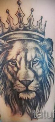 тату лев с короной – фото для статьи про значение татуировки – tatufoto.ru – 35