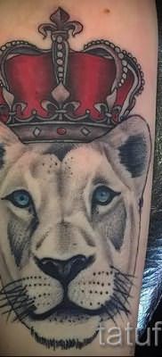 тату лев с короной – фото для статьи про значение татуировки – tatufoto.ru – 71