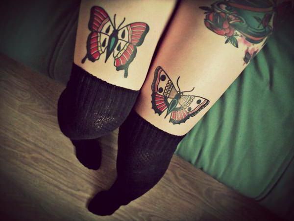 бабочки тату на ноге