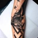 Лиса в татуировке на руку