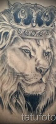 тату лев с короной – фото для статьи про значение татуировки – tatufoto.ru – 53