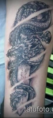 Фото тату дракон и меч (tattoo) (значение) – пример рисунка – 016 tatufoto.com