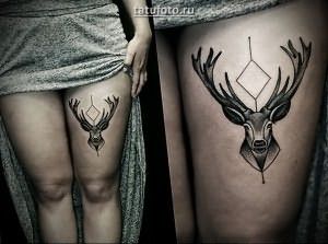 Пример татуировки с оленем у девушки