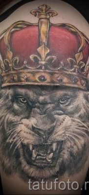 тату лев с короной – фото для статьи про значение татуировки – tatufoto.ru – 6