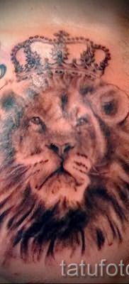 тату лев с короной – фото для статьи про значение татуировки – tatufoto.ru – 38