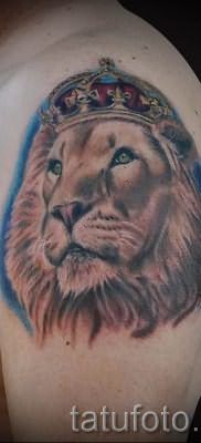 тату лев с короной – фото для статьи про значение татуировки – tatufoto.ru – 12