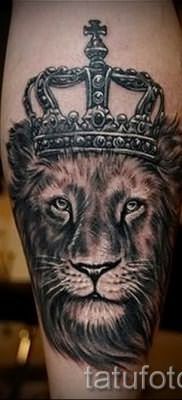 тату лев с короной – фото для статьи про значение татуировки – tatufoto.ru – 37
