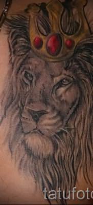 тату лев с короной – фото для статьи про значение татуировки – tatufoto.ru – 32