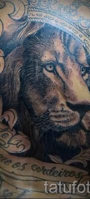 тату лев с короной – фото для статьи про значение татуировки – tatufoto.ru – 22