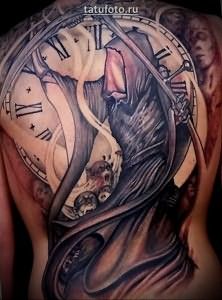 Татуировка часы и смерть