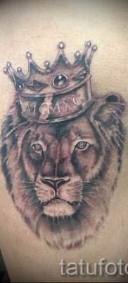тату лев с короной – фото для статьи про значение татуировки – tatufoto.ru – 61