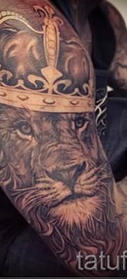 тату лев с короной – фото для статьи про значение татуировки – tatufoto.ru – 3