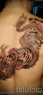 фото тату тигр и дракон для статьи про значение татуировки – tatufoto.ru – 18