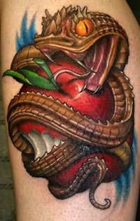 татуировки со змеями