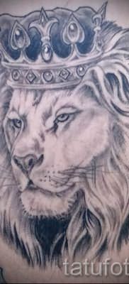 тату лев с короной – фото для статьи про значение татуировки – tatufoto.ru – 5