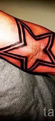 Фото тату звезды на локтях для статьи про значение рисунка татуировки – tatufoto.ru – 4