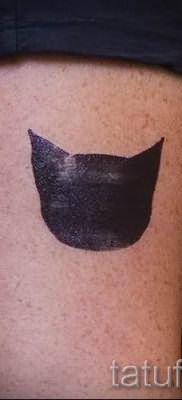 фото тату с черной кошкой для статьи про значение татуировки – tatufoto.ru – 46