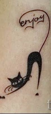 фото тату с черной кошкой для статьи про значение татуировки – tatufoto.ru – 26