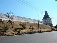 Astrakhan Kremlin wall.jpg