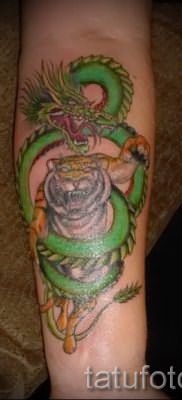 фото тату тигр и дракон для статьи про значение татуировки – tatufoto.ru – 15