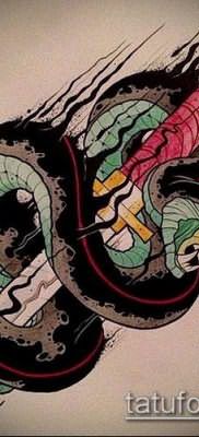 тату меч и змея №480 – классный вариант рисунка, который удачно можно использовать для преобразования и нанесения как тату меч и змея на плече