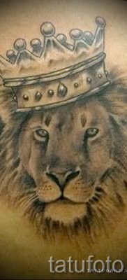тату лев с короной – фото для статьи про значение татуировки – tatufoto.ru – 11