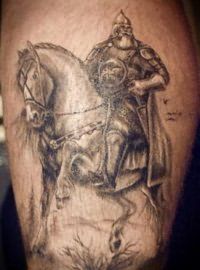 Эскиз мужской славянской татуировки на голени