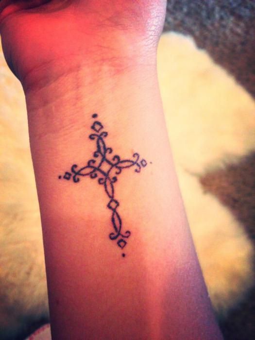 что означает татуировка крест