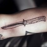 воровская татуировка Нож фото