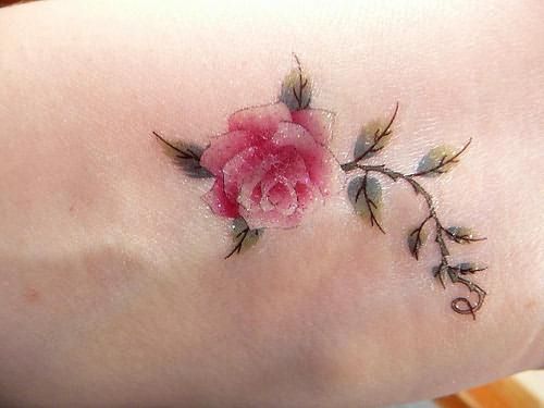 что означает татуировка роза