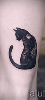 фото тату с черной кошкой для статьи про значение татуировки – tatufoto.ru – 4