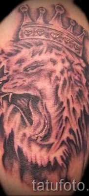 тату лев с короной – фото для статьи про значение татуировки – tatufoto.ru – 13