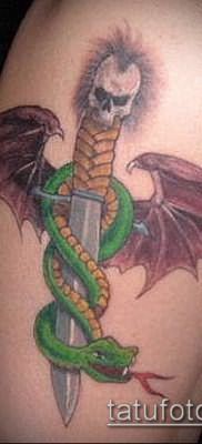 тату меч и змея №337 – уникальный вариант рисунка, который легко можно использовать для преобразования и нанесения как Tattoo sword and snake
