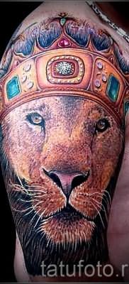 тату лев с короной – фото для статьи про значение татуировки – tatufoto.ru – 24